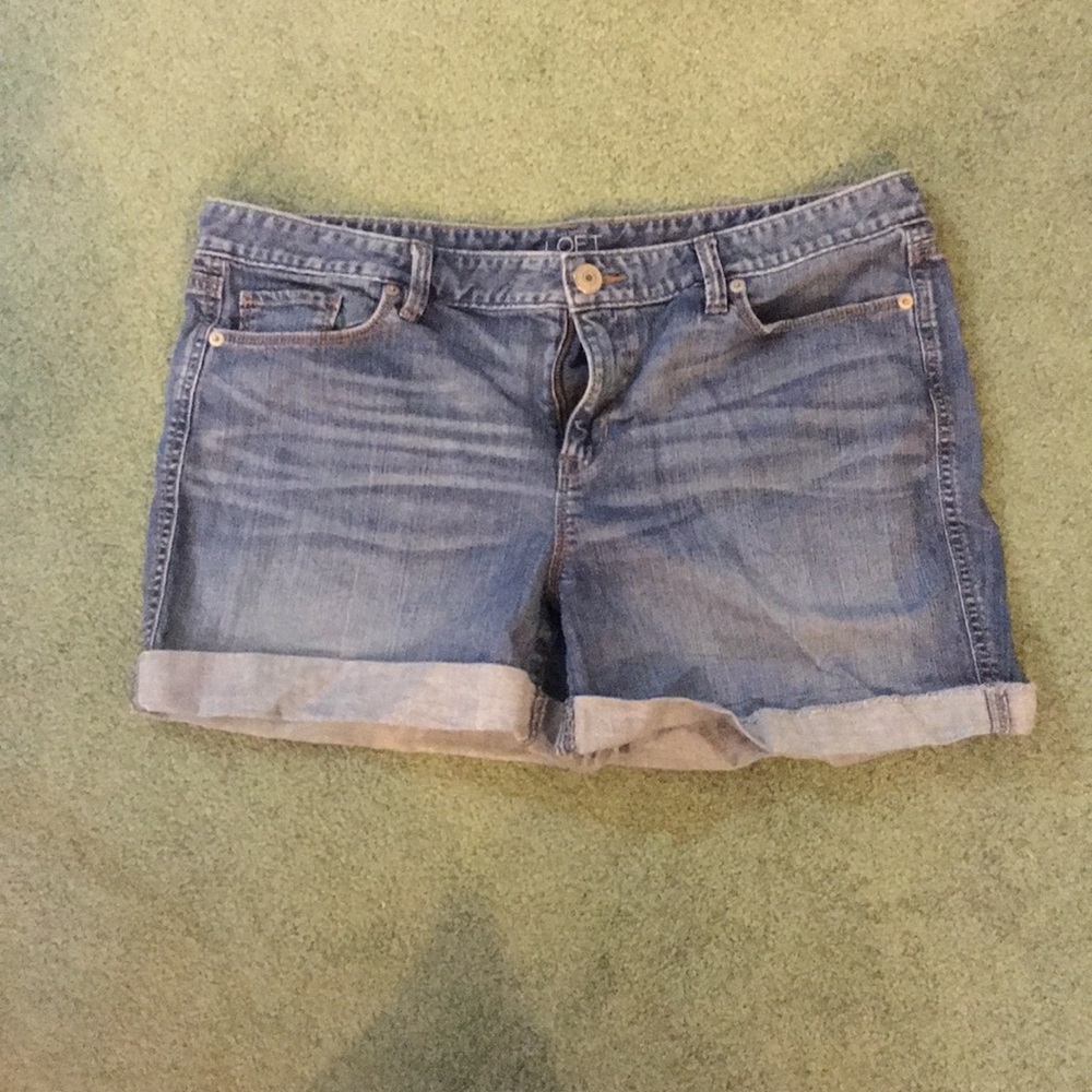 LOFT shorts size 14. EUC.